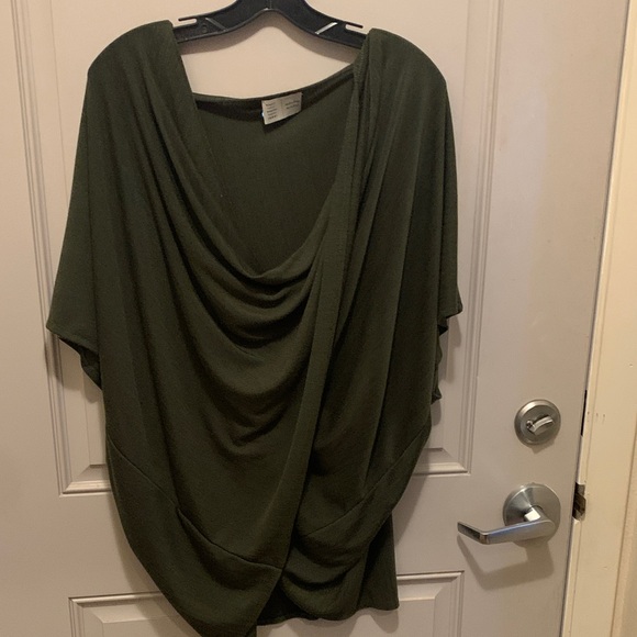 saturday sunday Tops - Sunday Saturday Draped Olive Green Top Size OSFM